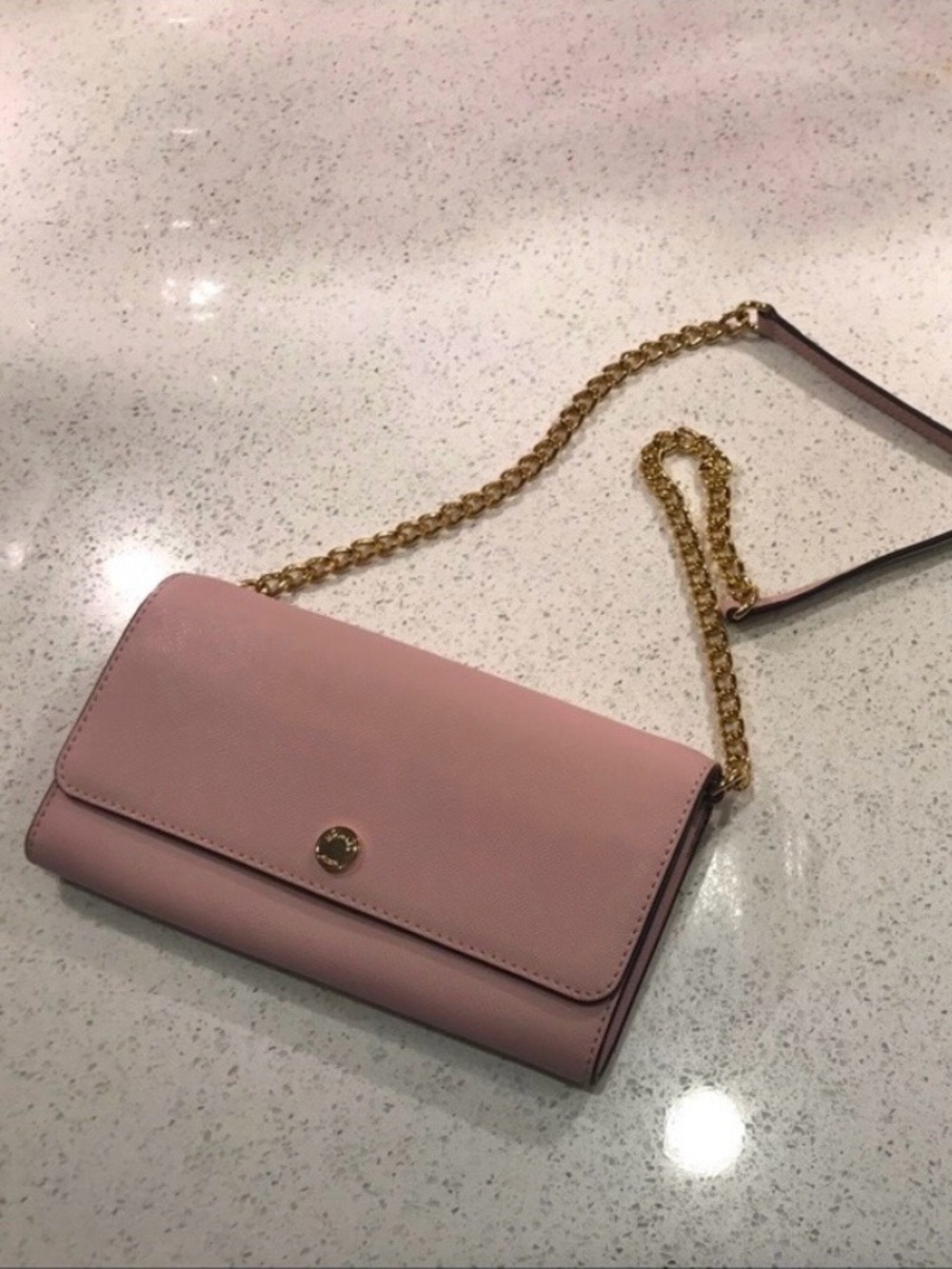 Michael Kors Jet Set Travel Wallet - Detachable Chain in Pink With Gold Hardware
